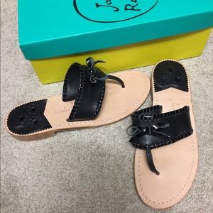 Jack Rogers Sandals size 6 black patent Adeline